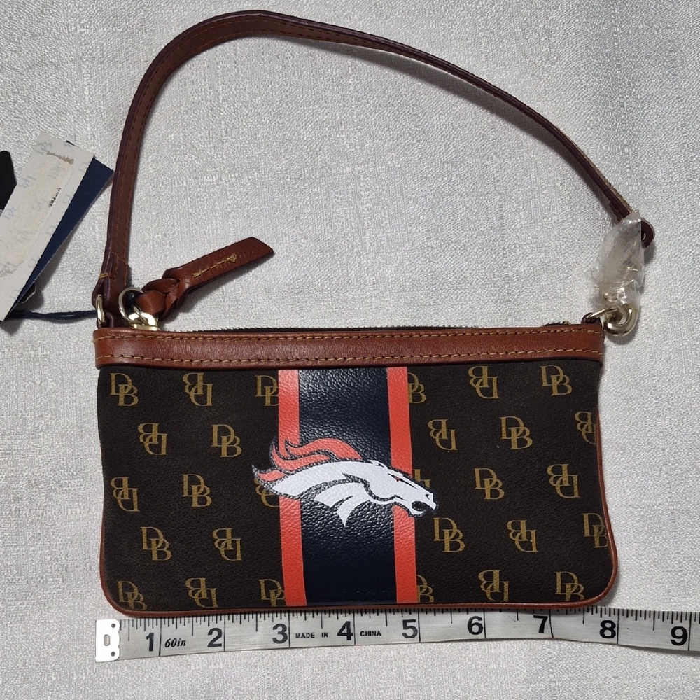 Dooney and Bourke Denver Broncos Logo Wristlet Purse Clutch Zipper with Handle - Picture 5 of 6
